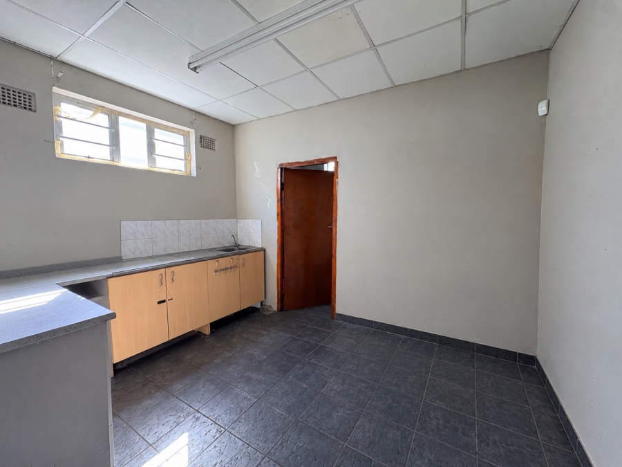 Commercial Property for Sale in Vincent Eastern Cape